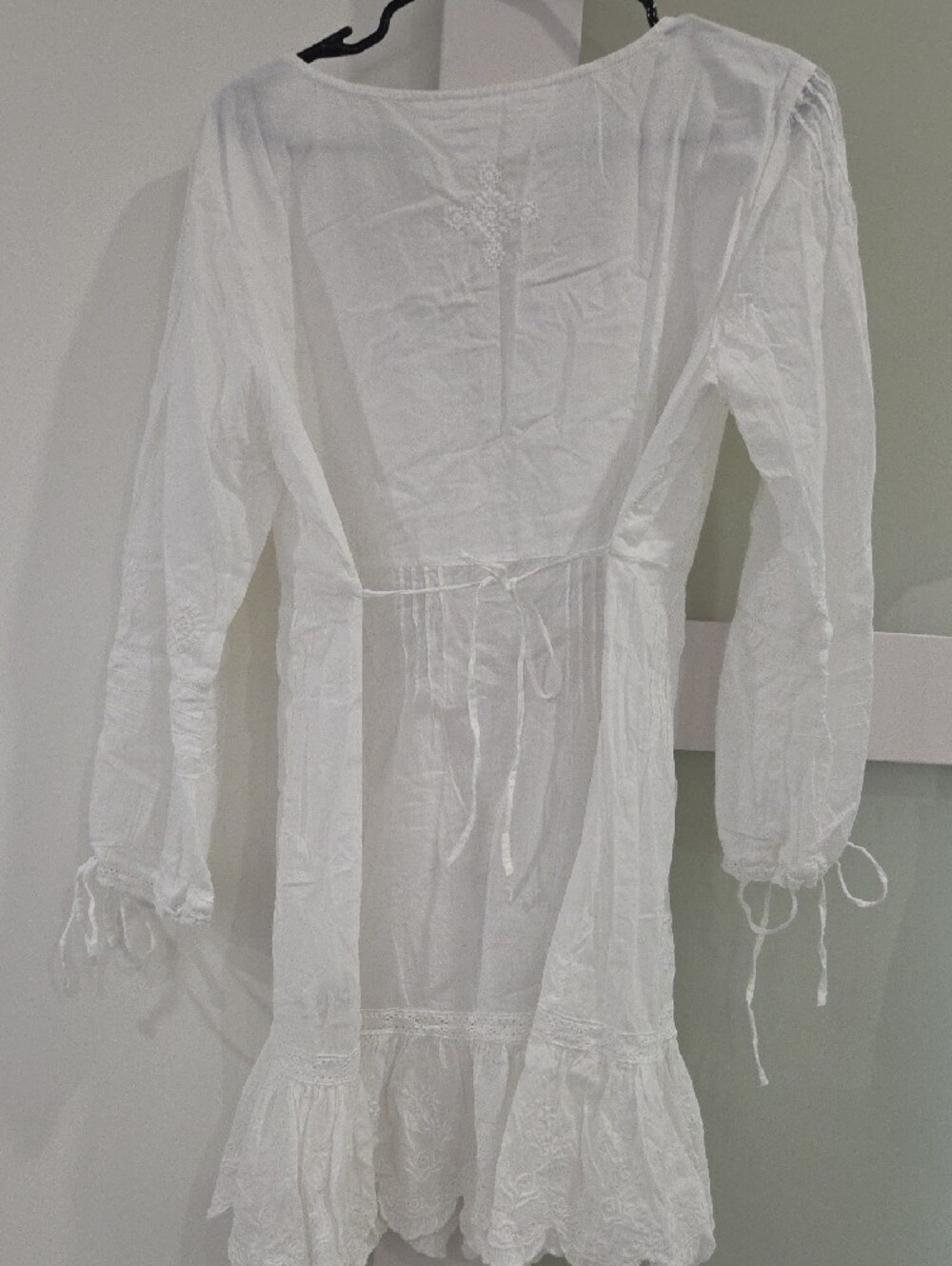 Women's White Embroidered Long-Sleeve Peasant Dress - Picture 7 of 9